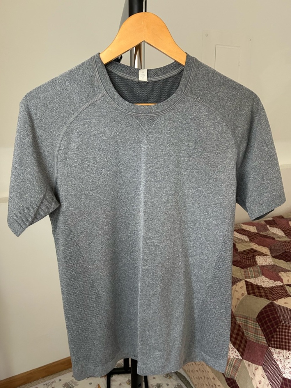 Lululemon Metal Vent Tech Short Sleeve Shirt Men’s Small